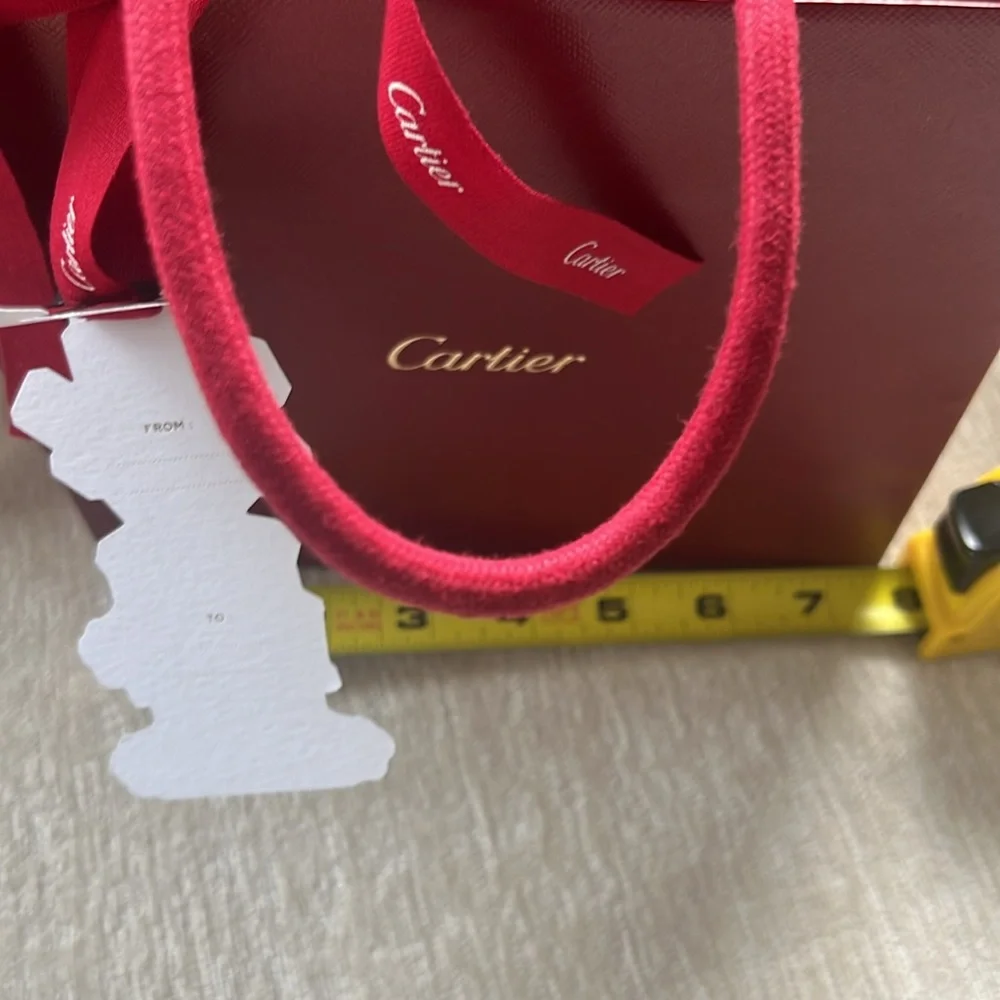 Bundle of original Gucci, Louis Vuitton, Chanel, St. John Luxury bags. - Picture 8 of 9